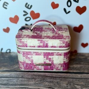 NWT Brahmin Small Charmaine
Empower Sakura Bag with CUTE PINK DUSTBAG